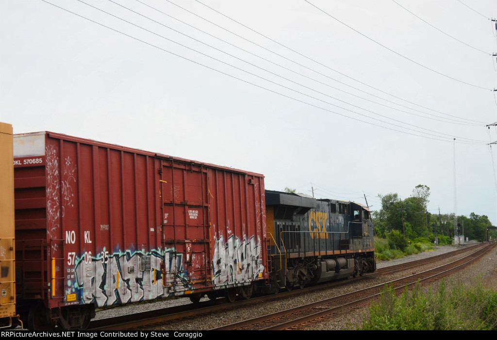  NOKL 570635 & CSX 870